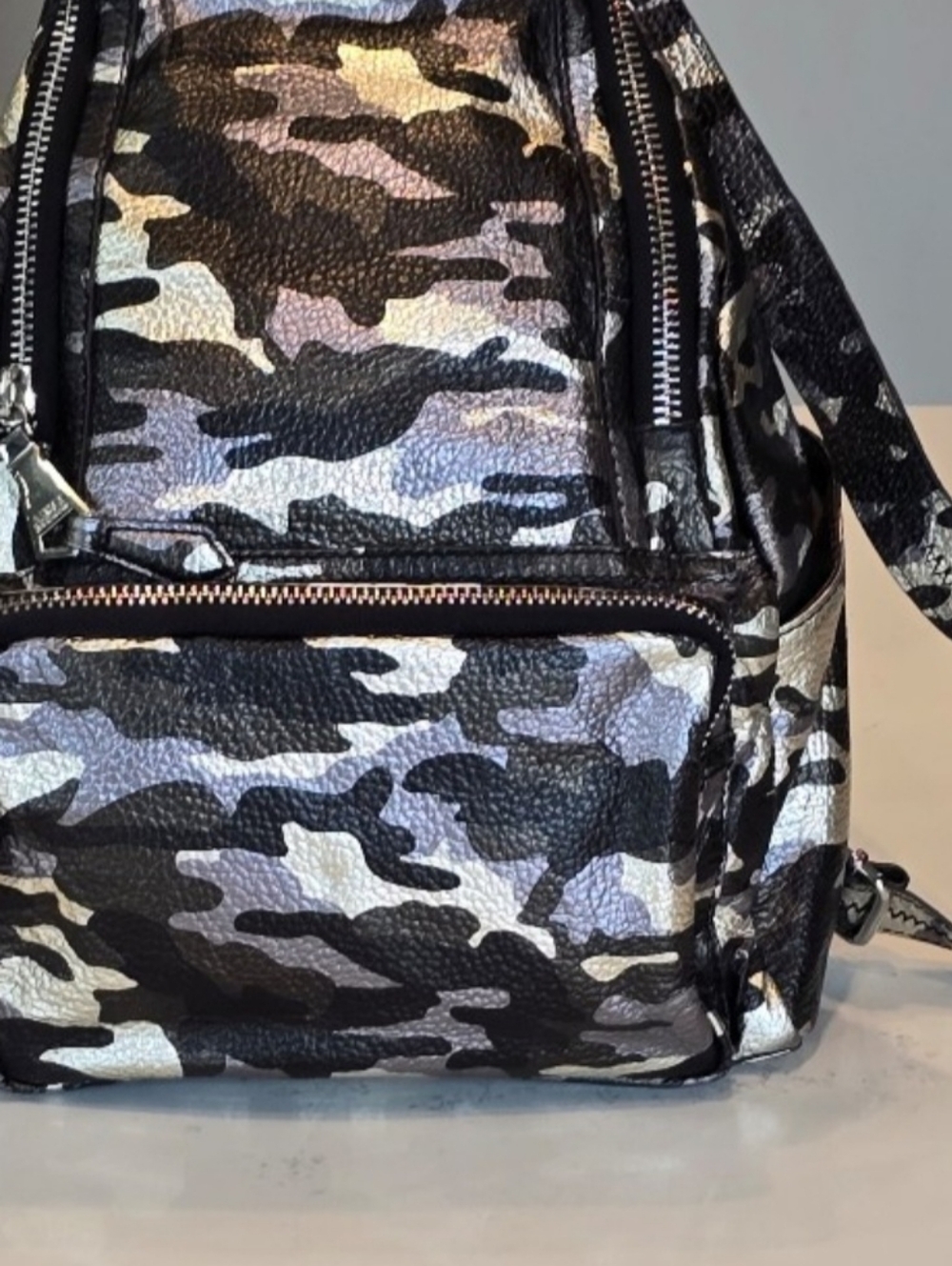 Aimee Kestenberg Becca Pebbeled Leather Metallic Camoflauge Backpack Womens - Picture 13 of 14